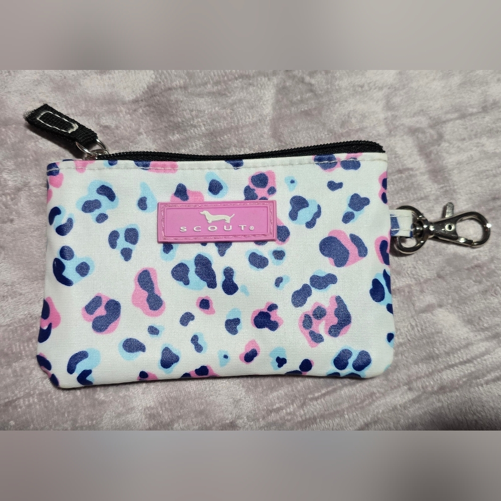 Scout IDKase Card Holder Moves Like Jaguar
